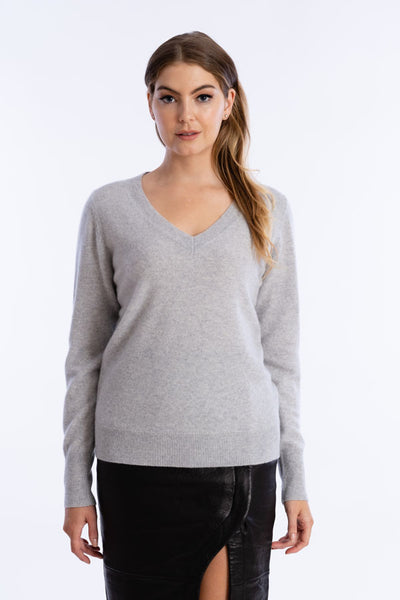 V neck outlet fitted sweater